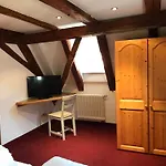 Hohe Schule Gasthuis 3*
