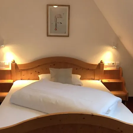 Hohe Schule Gasthof 3*