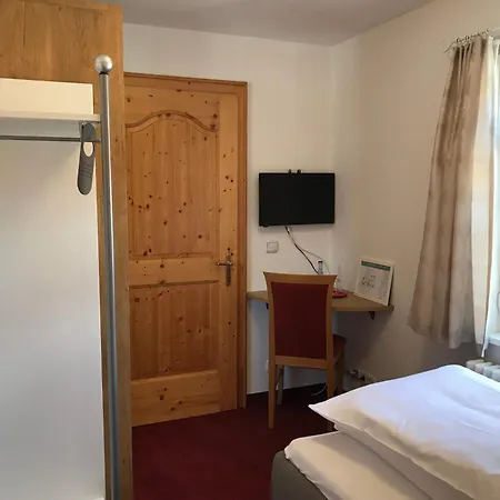 Hohe Schule 3* Bad Überkingen
