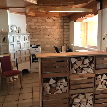 Konukevi Hohe Schule 3*