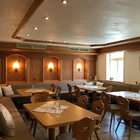 Hohe Schule Pensjonat 3*